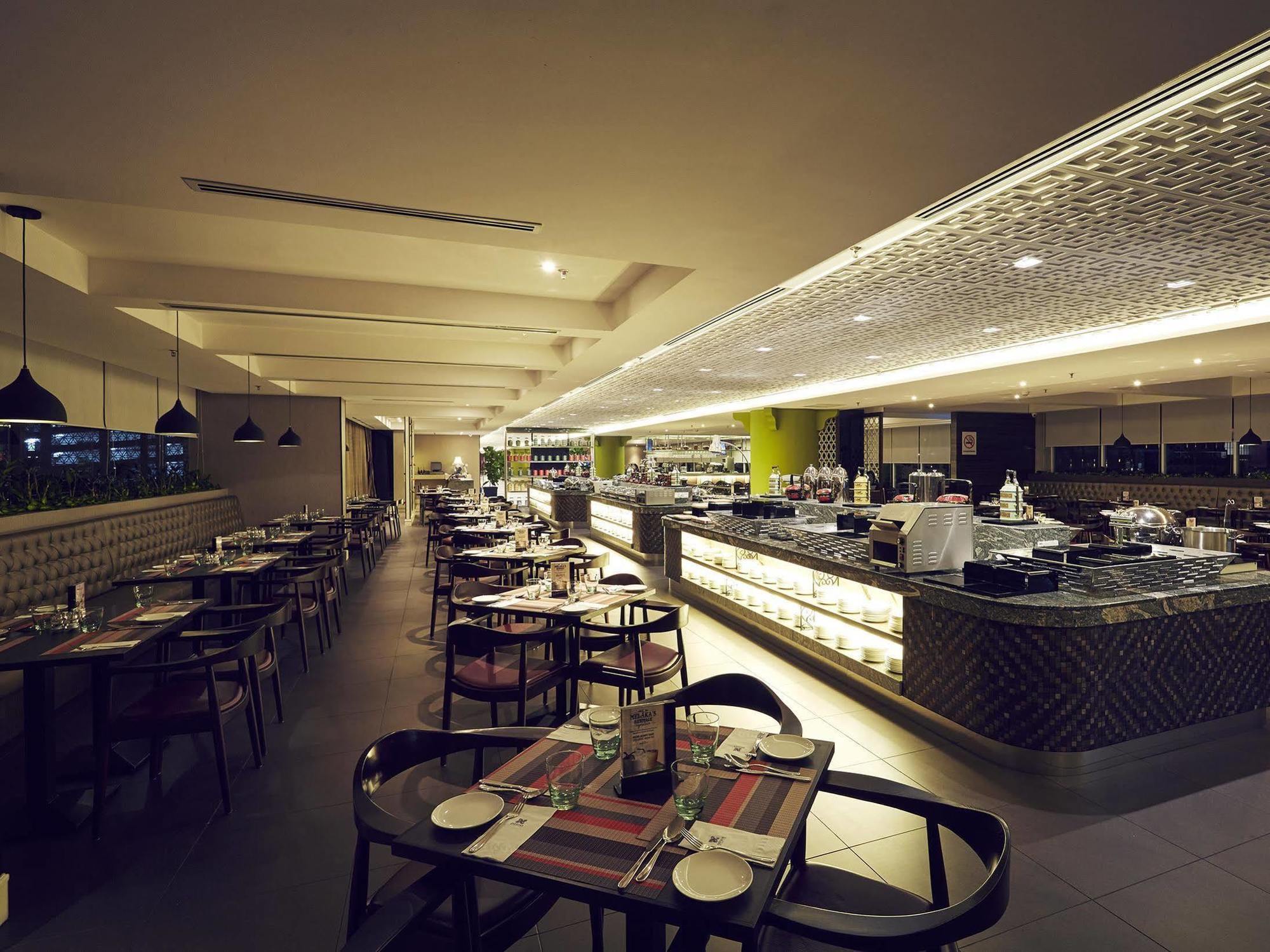 Estadia Hotel 4*